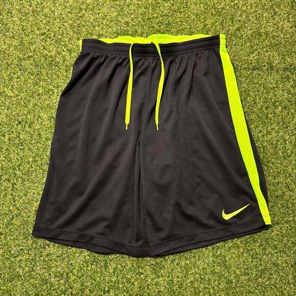 Nike Pants - Nike dri fit black shorts with